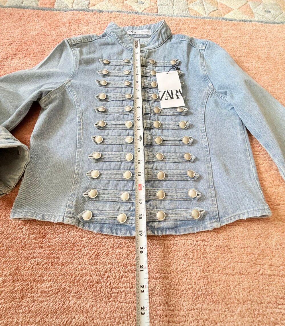 Zara Women’s Light Wash Denim Military Jacket Silver Button Front Size M NWT - Picture 4 of 9